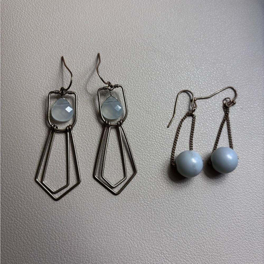 Two Gold Toned Blue Universal Thread Earrings